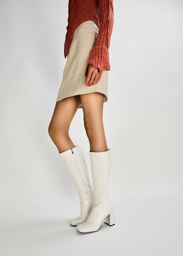 Misgala Square Toe Crinkle Under Knee Chunky Heels Boots - Image 4
